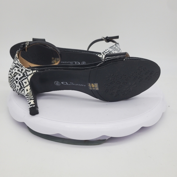 CL by Laundry Shoe Women 7.5 M Open Toe Ankle Strap Stiletto Heeled Pumps - Picture 9 of 10